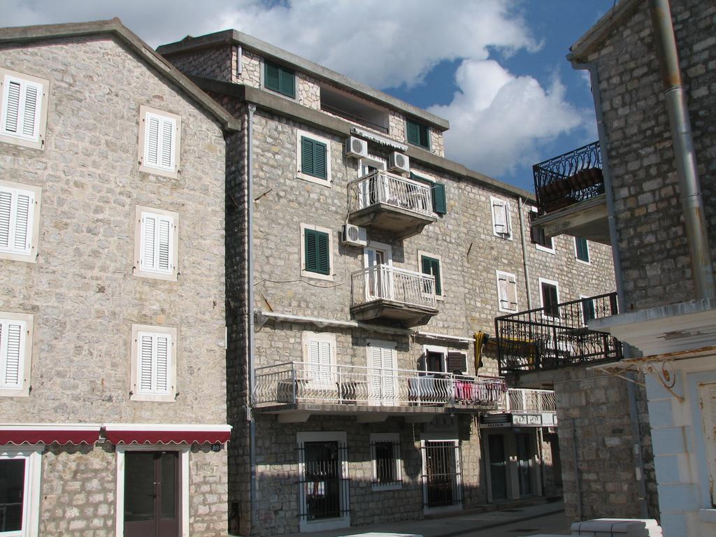 Apartments Teodora Obala Петровац Экстерьер фото